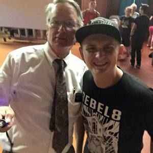 Meet your Posher, Logan